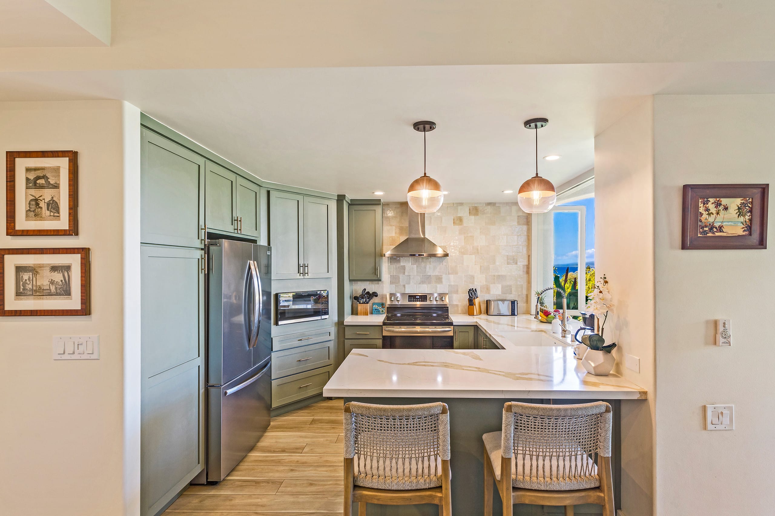Chic Coastal Living in the Heart of Wailea - Image 8