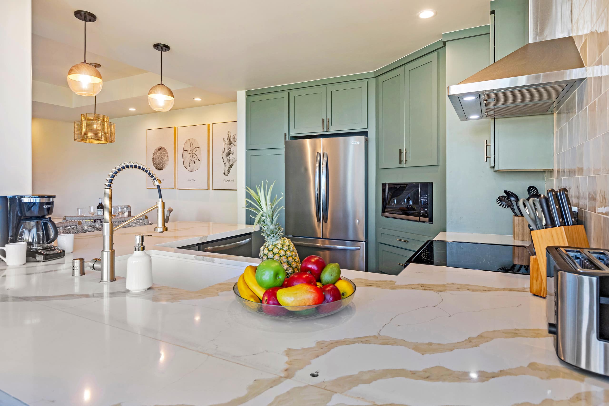 Chic Coastal Living in the Heart of Wailea - Image 11