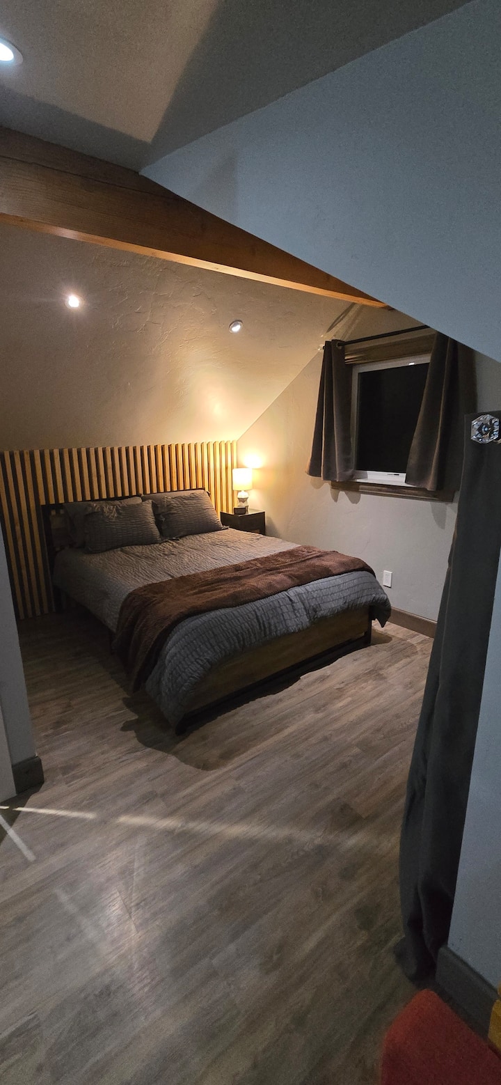 غرفة النوم في الطابق العلوي رقم3