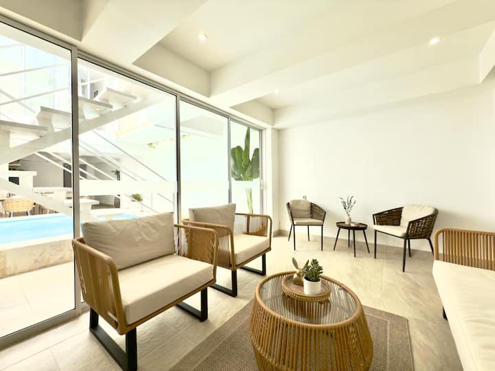 Luxury 6 Br House With Pool & Rooftop - Cartagena, Colombia