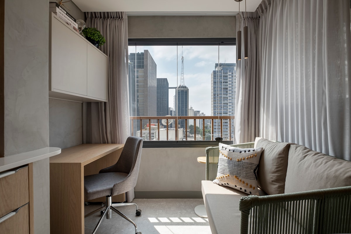 Anúncio popular: Stylish and quiet, 200 meters from Paulista | LYVVO em Jardim Paulista
