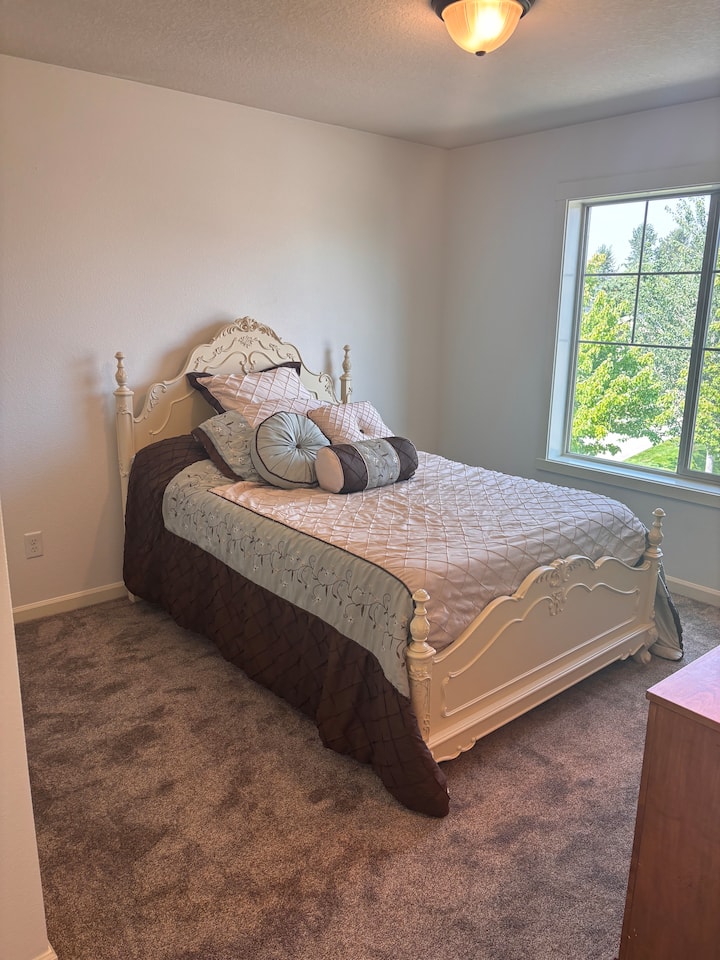 The Mary: Quiet Private Room For Extended Stays - Vancouver, WA