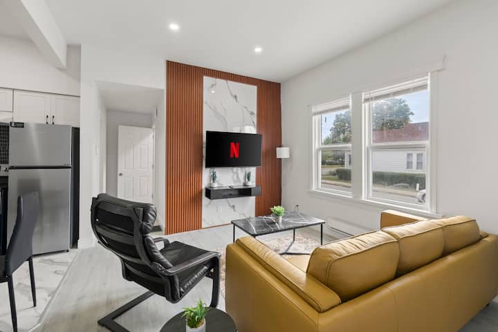 New Build Cozy 2 Bedroom Unit - Windsor