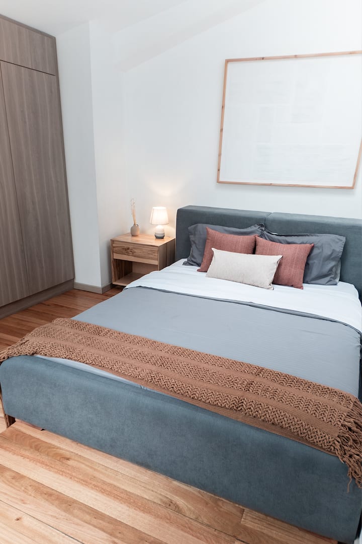 Queen bed (2 1/2 squares)