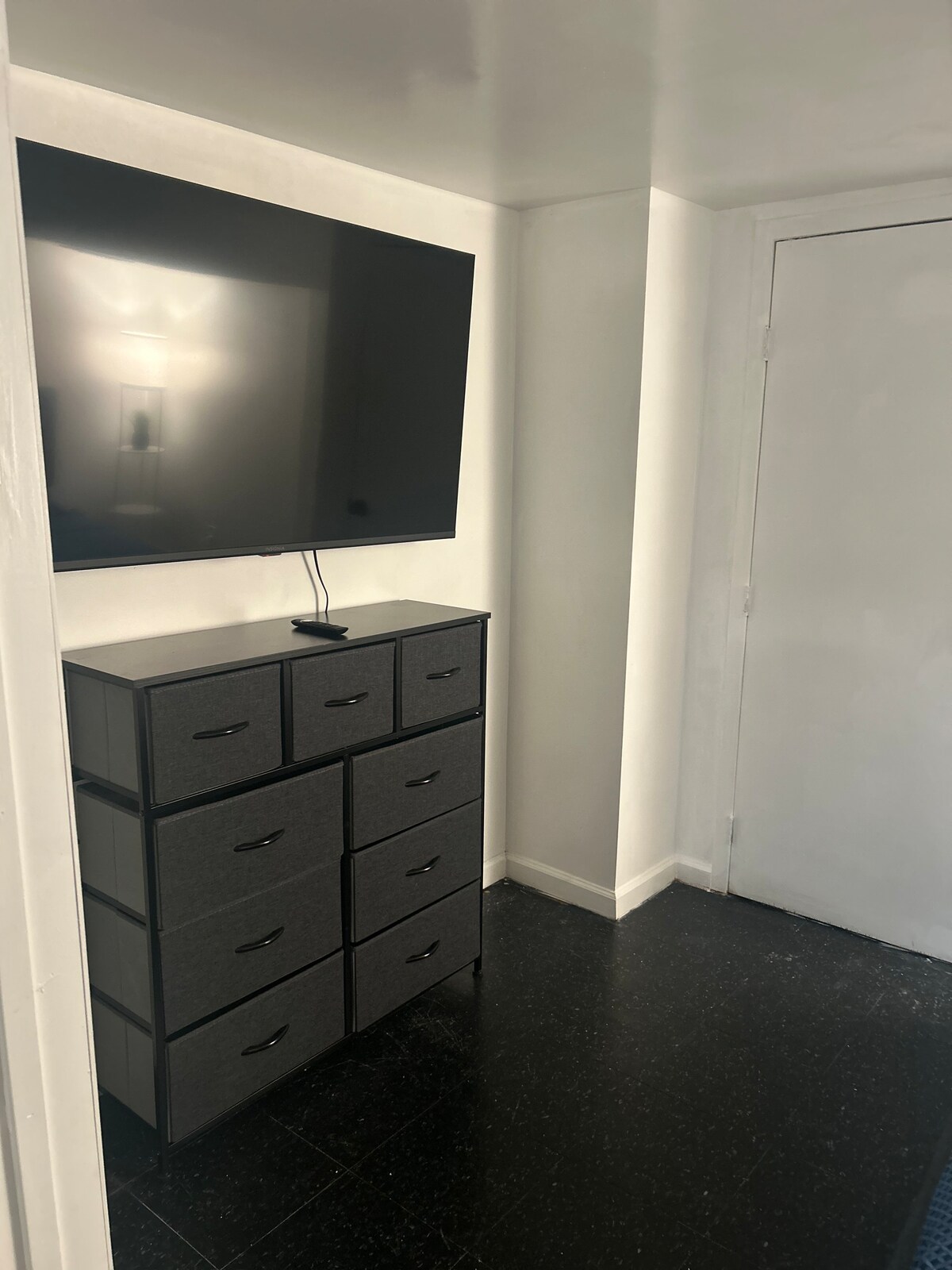 Основна спалня