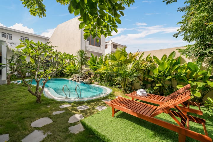 5BR • 6 Beds • Private Pool • 7 Min Walk to My Khe
