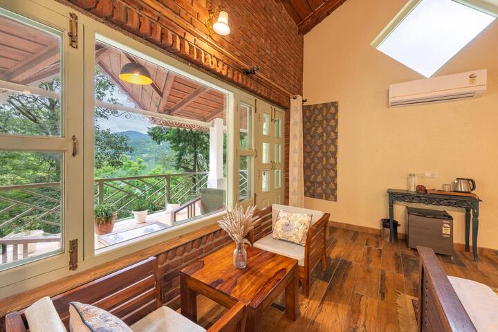 Luxury Lakefront | Balcony | Bhimtal Escape - Bhimtal