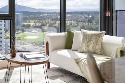 Successful Airbnb property: @Sunny Woden Apt | Near Hospital, Mall w Parking in Phillip