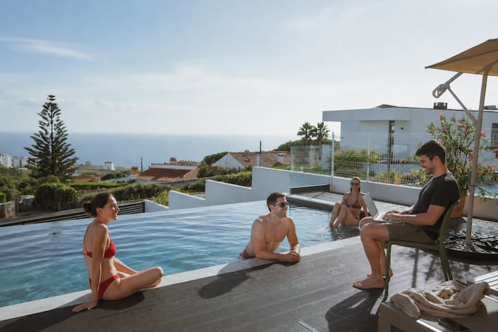 Modern Ocean-view Villa | 4 Ensuite Rooms And Pool - Ericeira