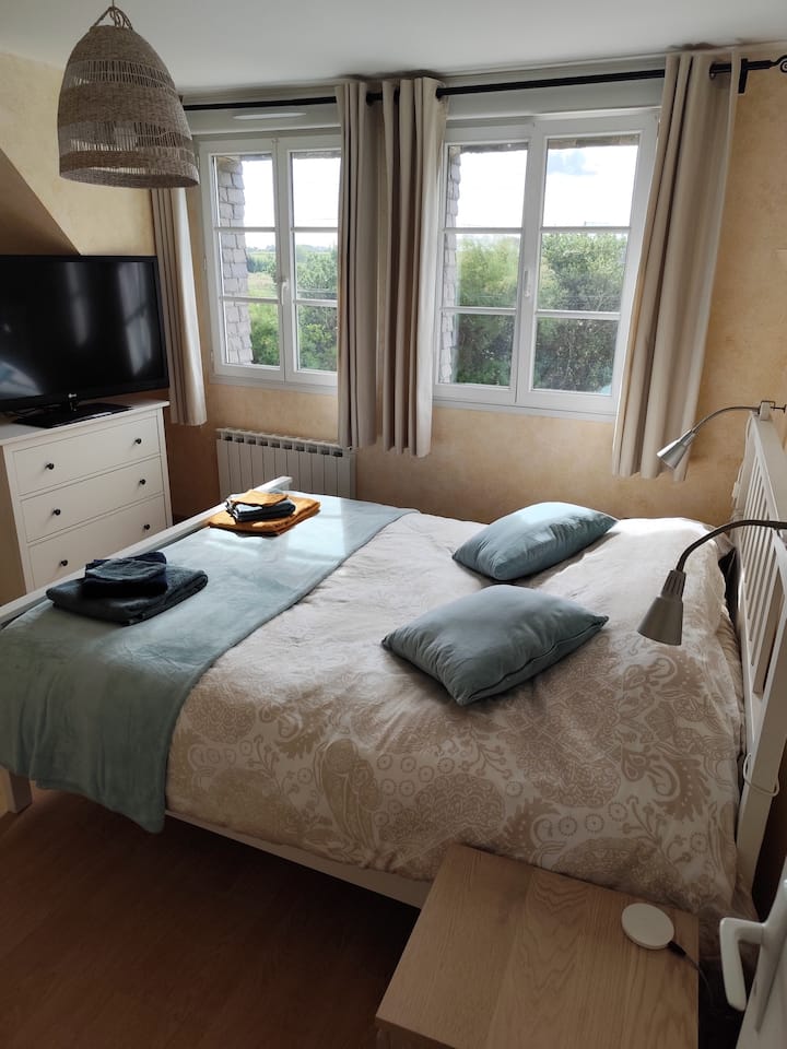 Стая „дюни“, с изглед на юг, пред голяма защитена зона, много тихо.
Има много място за съхранение и страхотен телевизор.