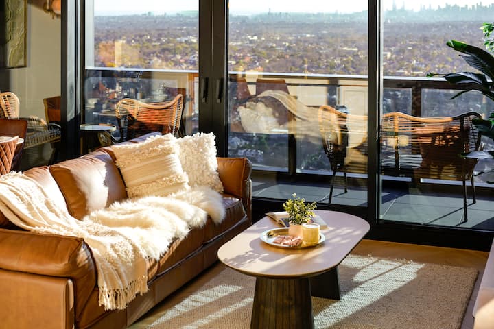 Highrise Luxury Penthouse City/ocean/mountain View - Box Hill