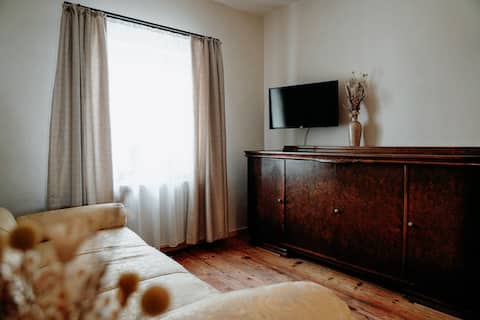 Leistungsstarkes Airbnb: House flower happiness daisies in Sebnitz