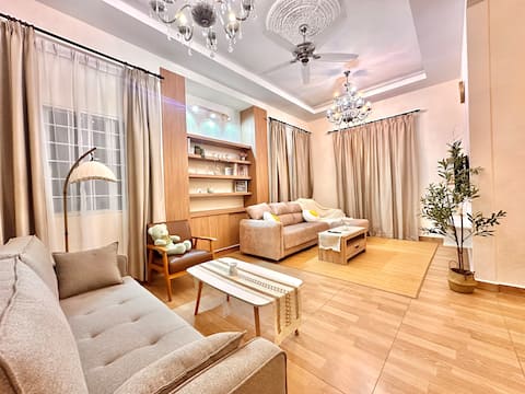Elegant Lakeview Bungalow S2 · 5+1room@18px · BBQ