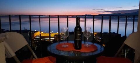 Top Airbnb: Amazing view apartment in Mjesni Odbor Podvežica