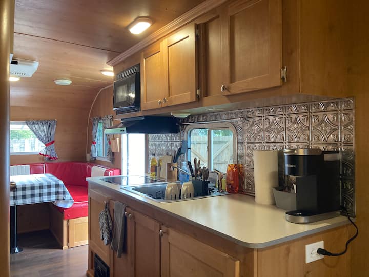 Little Red Camper - Savannah