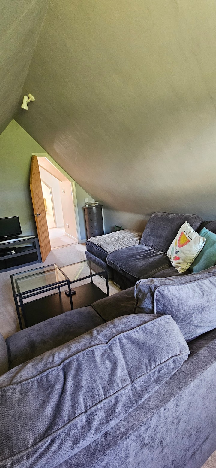 Breewood Coach House, Unique Modernised Barn - Colchester