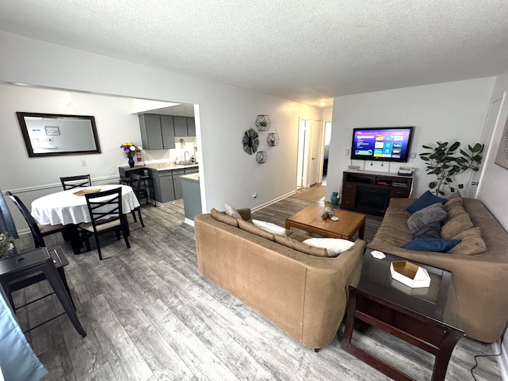 Economy 2br • Walk To Beach & Atlantic Park - Virginia Beach, VA