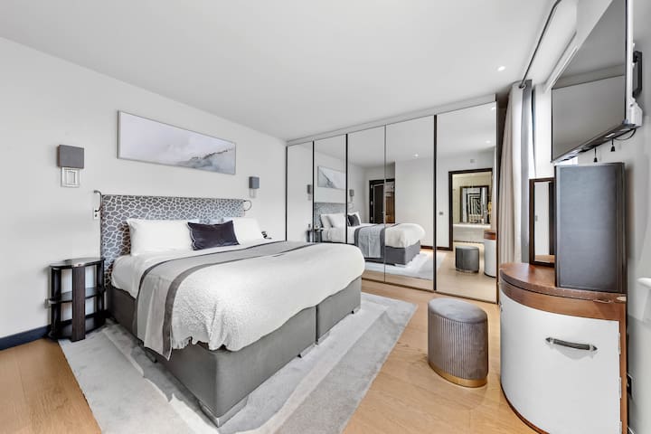 RoomPilot managed Airbnb listing 1