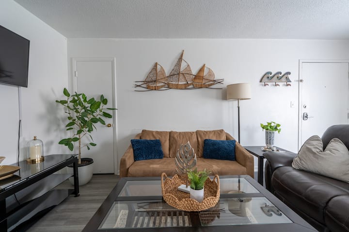 2br Retreat  Walk To Events & Oceanfront - Virginia Beach, VA