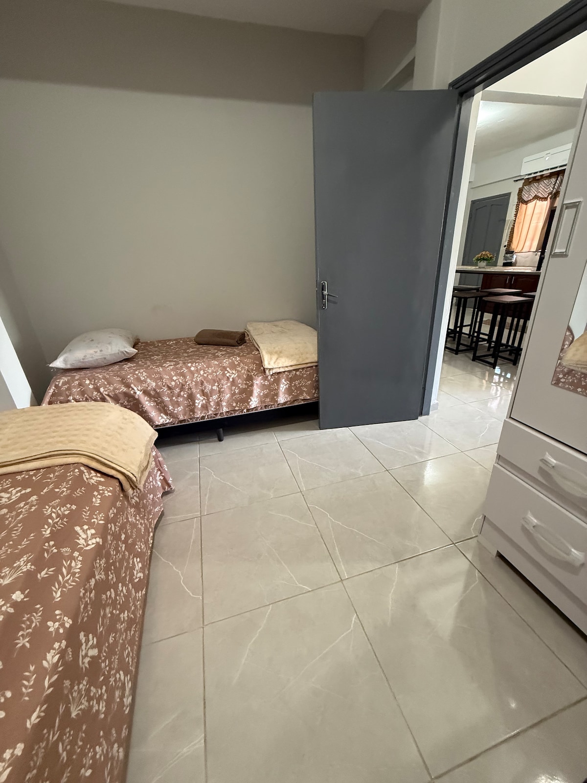 საძინებელი 2