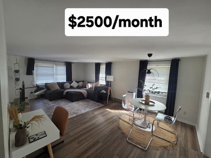Bright 2br W/ Fast Wifi, Kitchen, Private Entrance - Avon, IN