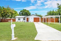 Sunwise Palmetto Getaway rental in Nokomis