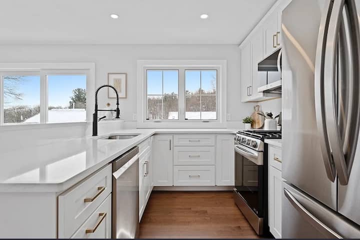 Bright Room 3 In A Specious House With Private Br - Worcester, MA