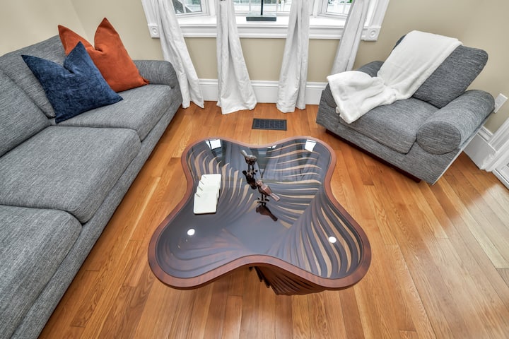 Cozy 3br/2ba Parking, Walk To Mbta & Restaurants - 보스턴