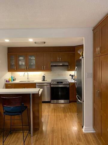 Unique Downtown 3BR Home with Bright Solarium gallery image 5