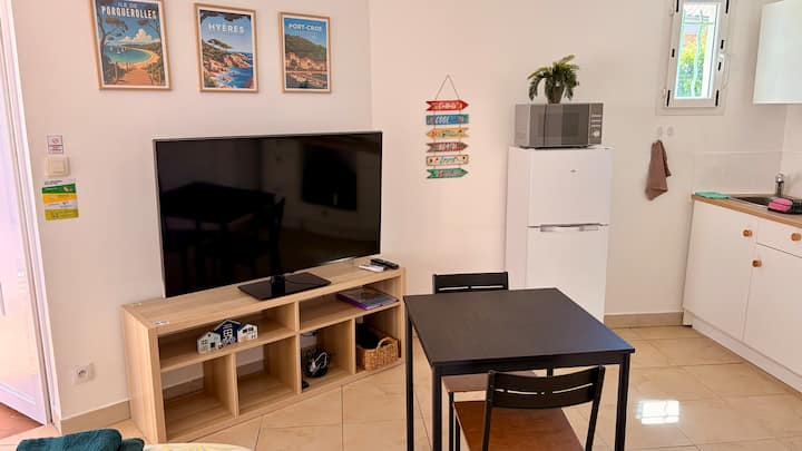 Charmant Studio Sur Hyères - Carqueiranne