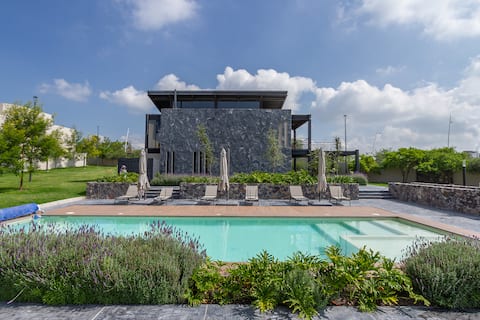 Casa Grana by Cosmos Homes