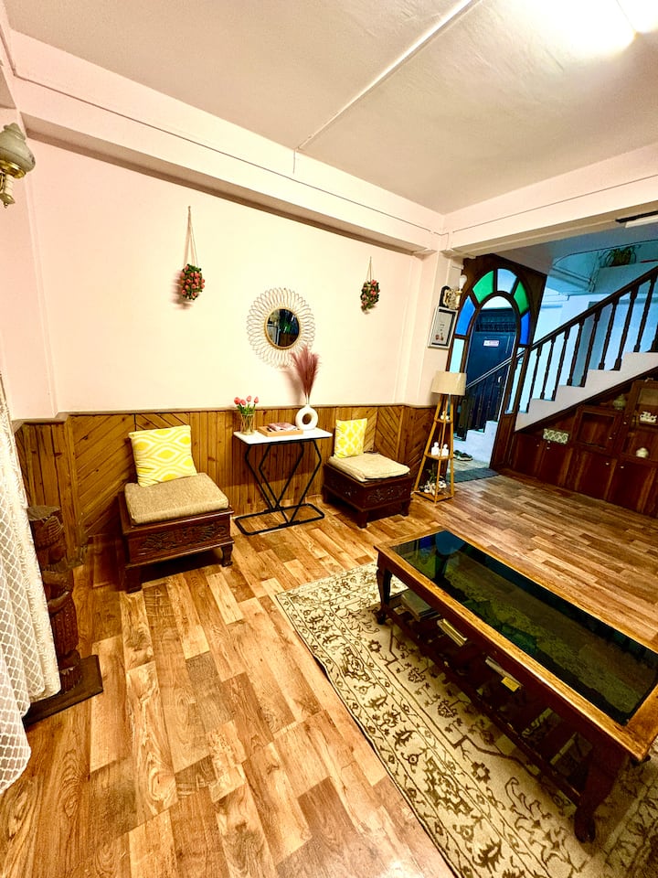 Independent Two Floor Home With Parking - Darjeeling