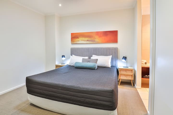 Indulge Apartments - Langtree Studio Suites - Mildura