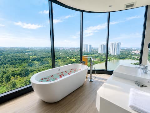 Landmark_Panorama LakeView|3BR Apt|Golf-Onsen&Pool