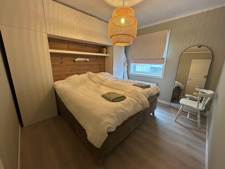1号卧室配备180张床。