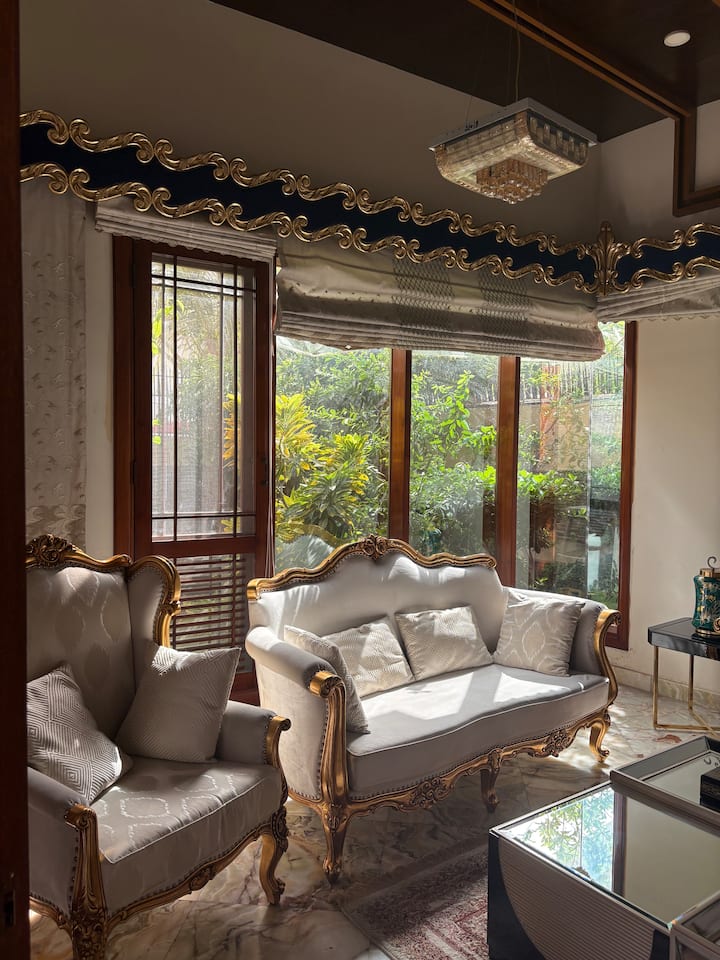 Royal Luxury Family Bungalow Of 5-bedrooms At Dha - Karachi