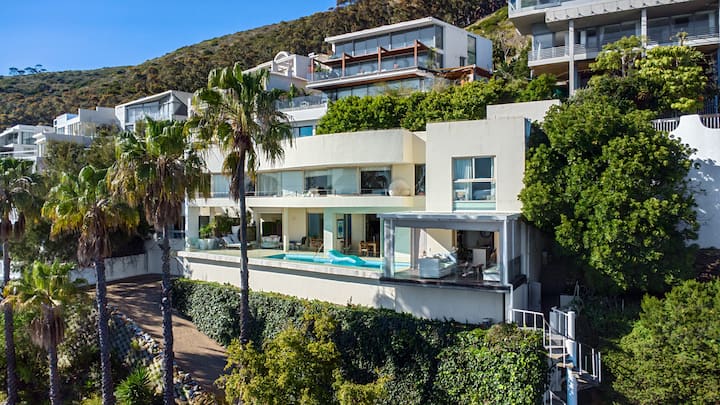Magnificent Fresnaye Villa * Panoramic Ocean Views - Camps Bay