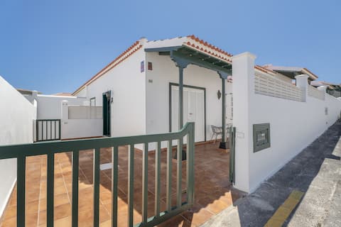 Annie - Quiet apartment close to the sea - Abades
