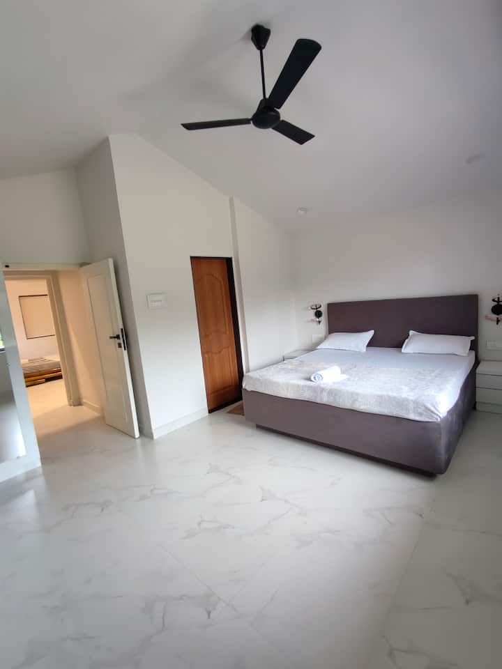 Serene Luxury Farm Villa With Private Pool In Wood - Sawantwadi
