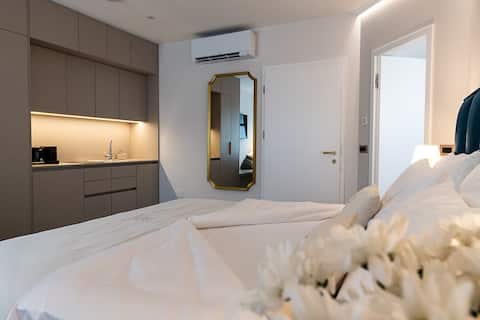 Top performing Airbnb: Superior Family | Pool & Sauna | Resort Beatrice in Četrtna Skupnost Posavje