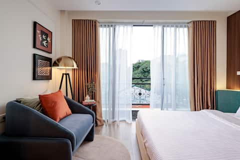 Modern 2 Beds Apt | Hanoi Center |Lift Access QC3