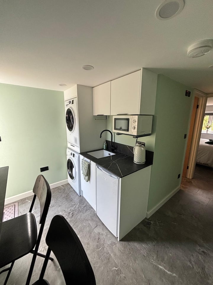 New Studio 1 Bed 10 Mins From Bristol With Parking - Bristol