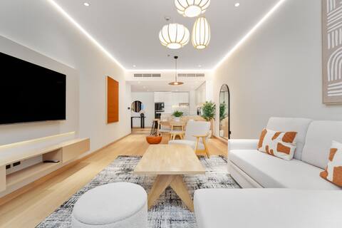Popular Airbnb listing: Upgraded 1BR | Sunset Sea View, Dubai Marina in Al Sufouh Second