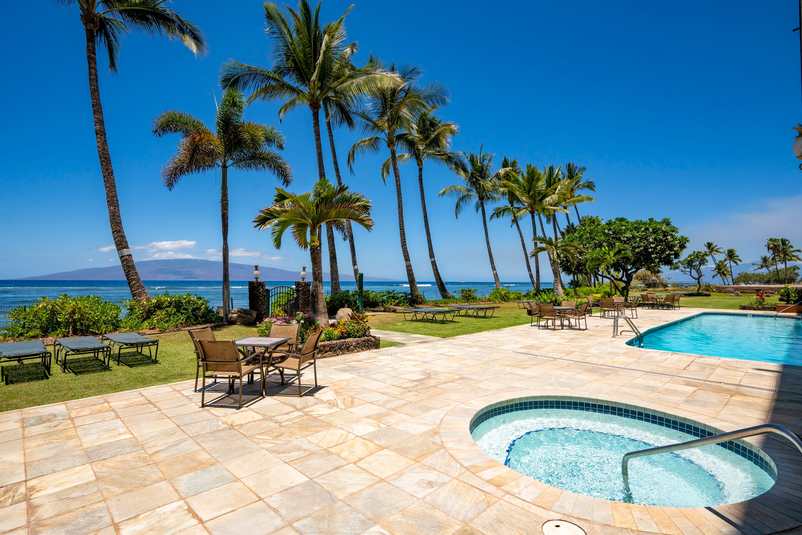 Relaxing Beachfront Studio Retreat – Lahaina Shore - Image 32