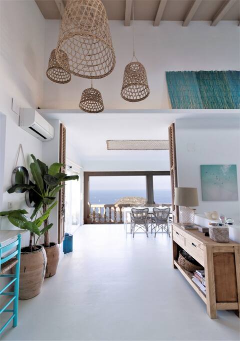 Successful Airbnb property: Stunning villa with panoramic ocean views in Xàbia / Jávea