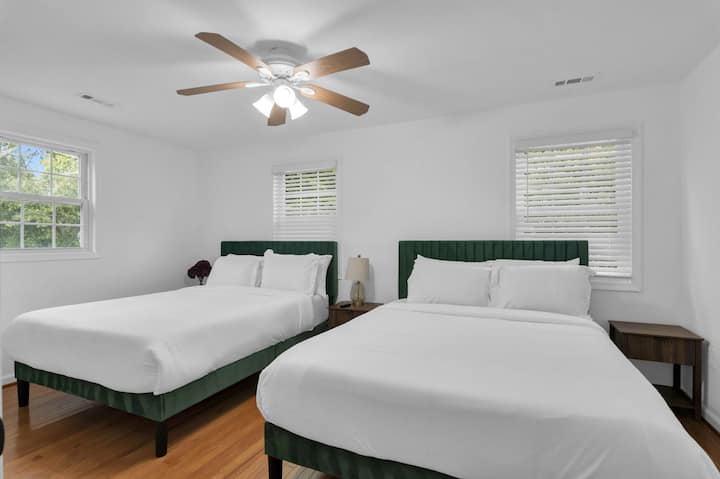 Მთავარი საძინებელი სააბაზანოთი 