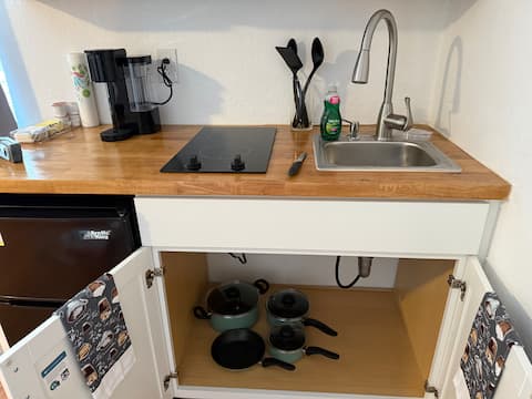 Popular Airbnb listing: Disney / Orlando Guest House in Orlando