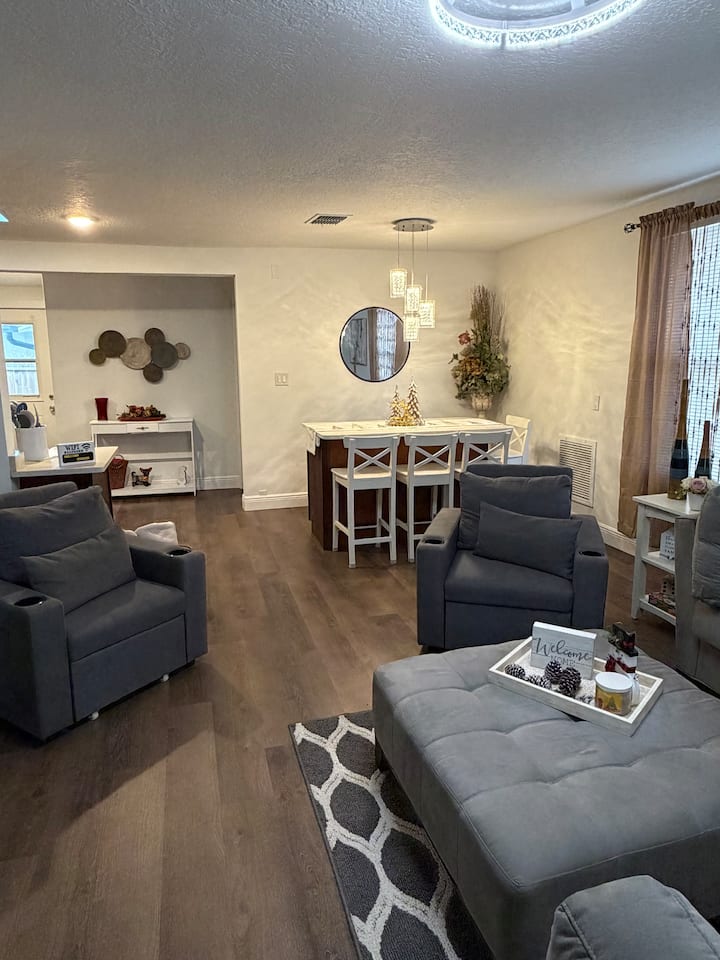 The Sanford Cottage-near Sanford Airport! - Lake Mary, FL