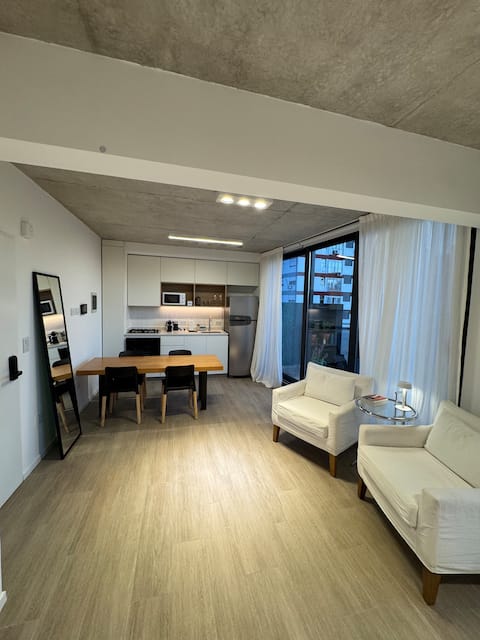 Anuncio de Airbnb popular: Modern and comfortable with a large terrace in Palermo Soho en Comuna 14