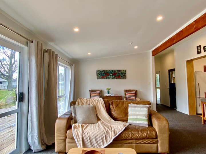 The Station: Stay By Riverwalk Near Town Centre - Ohakune
